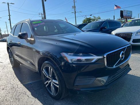 Used 2019 Volvo XC60 T5 Momentum w/ Premium Package FWD image 4