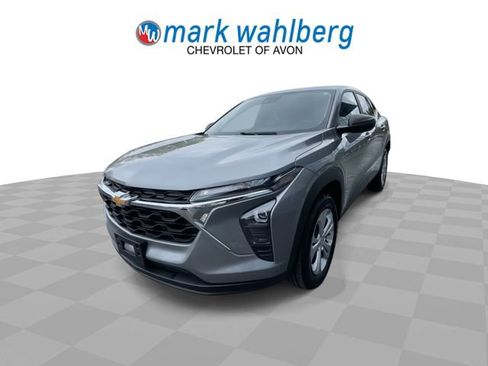 Certified 2024 Chevrolet Trax LS w/ Driver Confidence Package FWD image 3