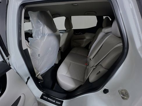 Used 2022 Nissan Rogue Sport SV image 29