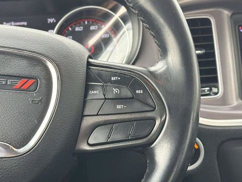 Used 2022 Dodge Charger SXT RWD image 14