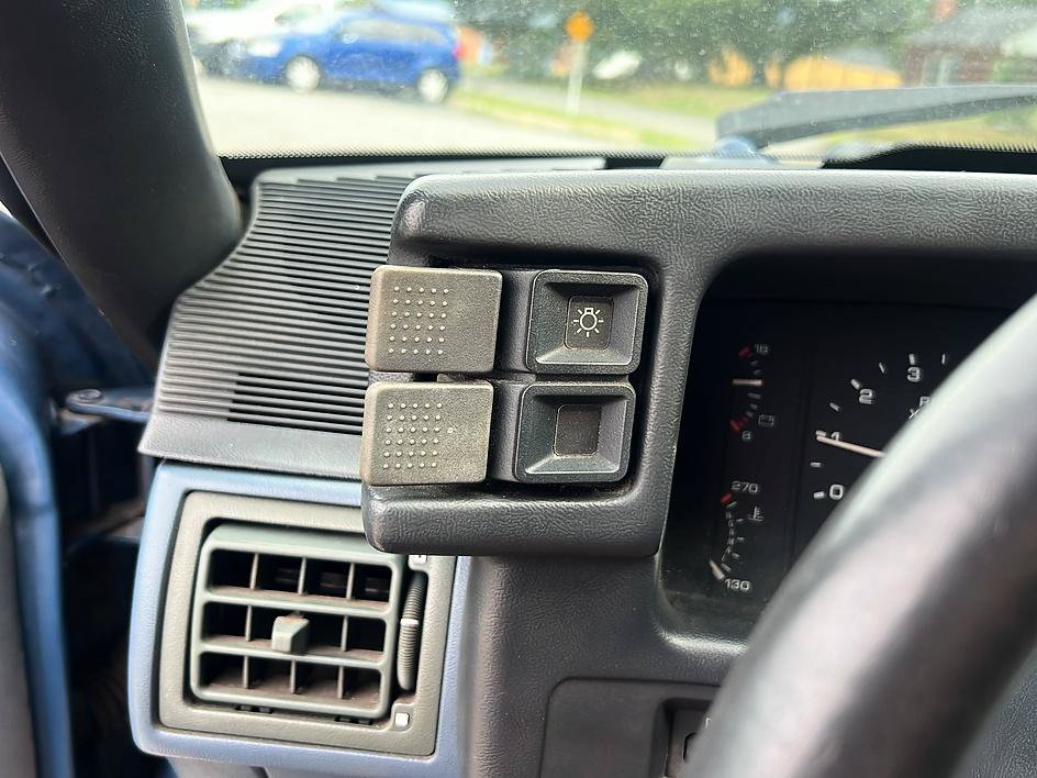 Used 1989 Ford Mustang LX RWD image 21