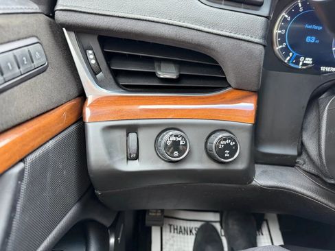Used 2018 Cadillac Escalade Luxury image 30