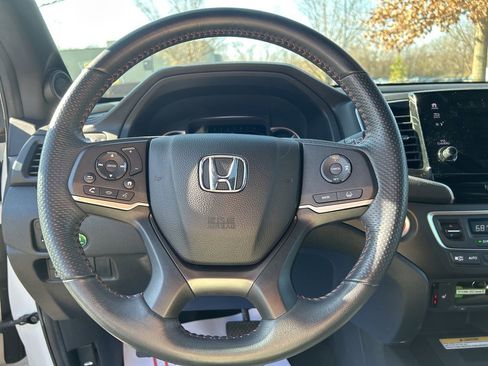 Used 2022 Honda Pilot TrailSport image 14