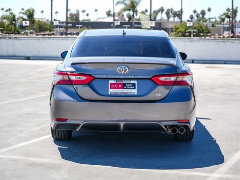 Certified 2019 Toyota Camry SE w/ Convenience Package FWD image 8