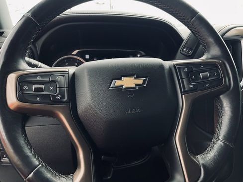 Used 2022 Chevrolet Silverado 2500 High Country w/ Z71 Off-Road Package image 12
