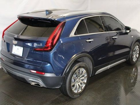 Certified 2022 Cadillac XT4 Premium Luxury w/ Enhanced Visibility Package image 4