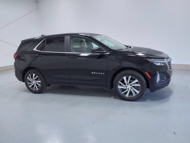 Used 2024 Chevrolet Equinox LT FWD image 2