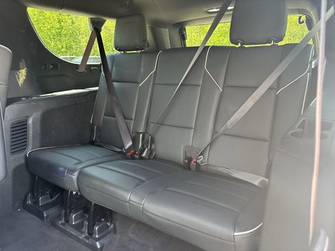 Used 2023 Cadillac Escalade ESV Premium Luxury RWD image 26