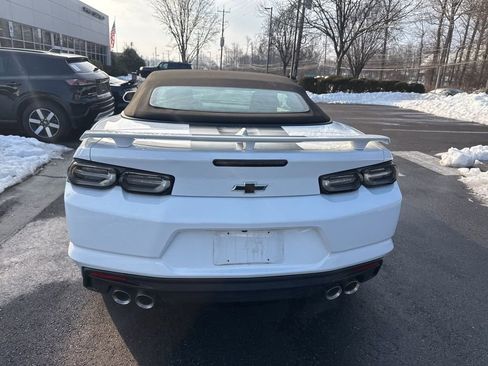 Used 2023 Chevrolet Camaro LT w/ Technology Package image 5