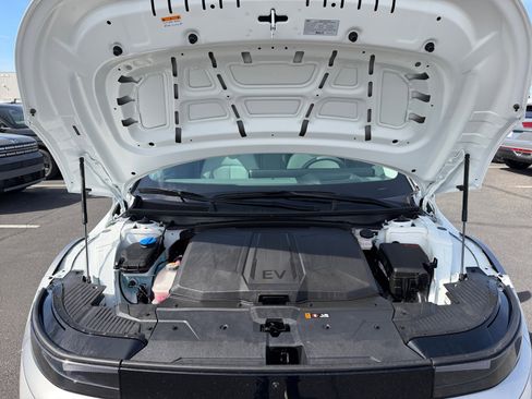 Used 2025 Hyundai Ioniq 5 Limited image 22