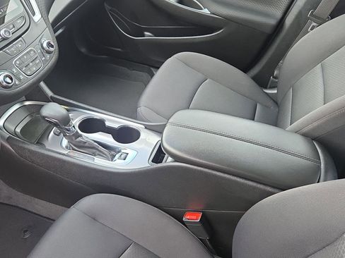 Used 2024 Chevrolet Malibu LT FWD image 20