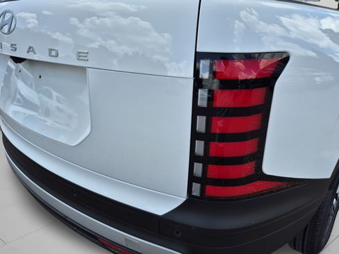 New 2027 Hyundai Palisade SE FWD image 36