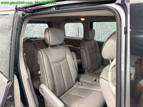 Used 2015 Nissan Quest SV w/ Leather Package image 33