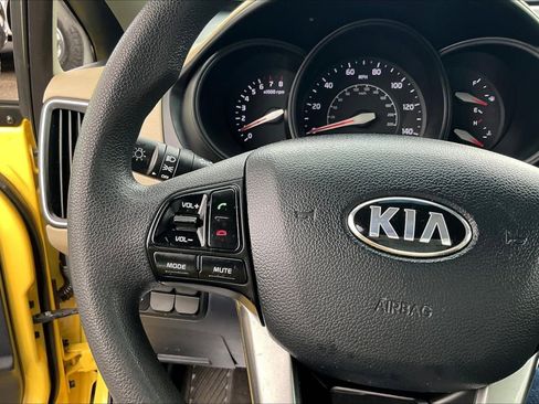 Used 2016 Kia Rio LX image 11