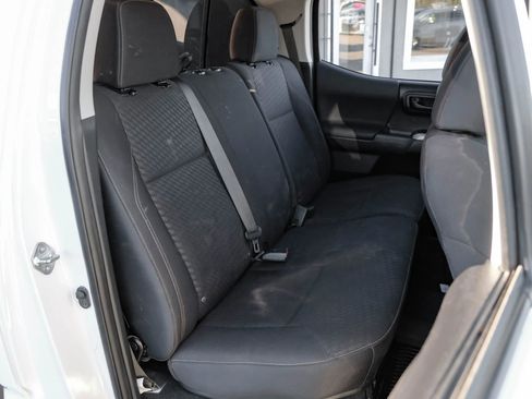 Used 2021 Toyota Tacoma SR5 w/ Trail Edition image 41