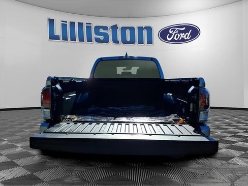 Used 2023 Toyota Tacoma 4x4 Double Cab image 6