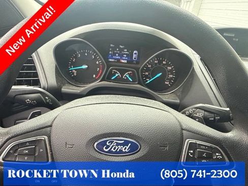 Used 2017 Ford Escape SE FWD image 16