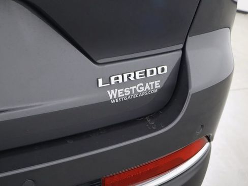 Used 2025 Jeep Grand Cherokee Laredo X w/ Trailer Tow Package AWD/4WD image 40