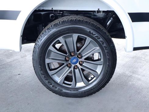 Used 2018 Ford F150 XLT w/ Equipment Group 302A Luxury AWD/4WD image 11