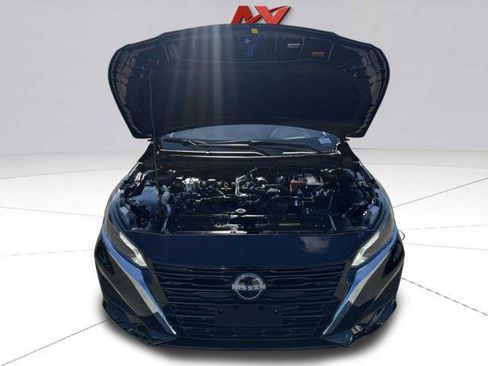 Used 2025 Nissan Altima 2.5 SV FWD image 48