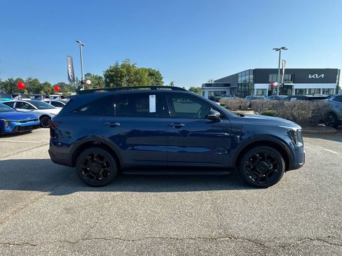 Certified 2025 Kia Sorento SX Prestige w/ Olive Brown Leather Package AWD/4WD image 2