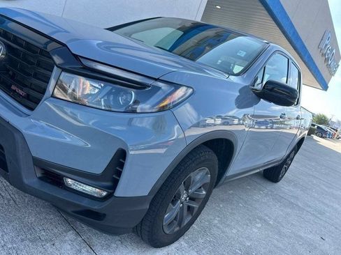 Certified 2023 Honda Ridgeline Sport image 3