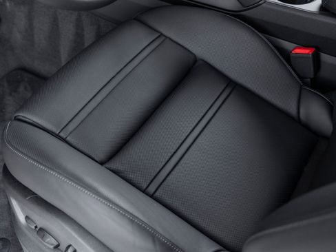 Certified 2026 Porsche Cayenne Coupe image 22