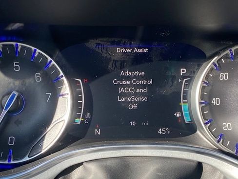 New 2026 Chrysler Pacifica Limited w/ Uconnect Theater Family Group image 21