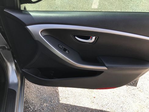 Used 2016 Hyundai Elantra GT w/ Option Group 03 image 28