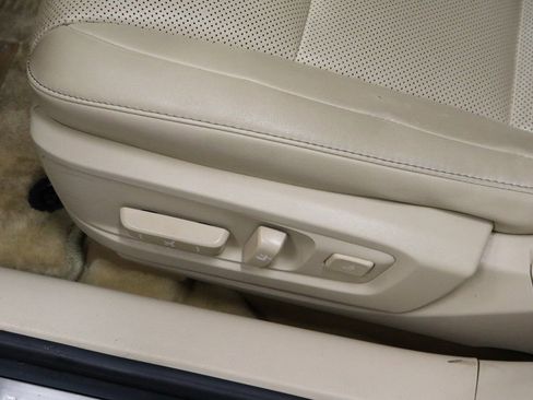 Used 2015 Lexus ES 350 w/ Premium Package image 24