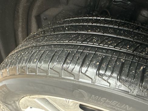 Used 2022 Toyota RAV4 Limited image 10