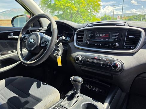 Used 2016 Kia Sorento LX AWD/4WD image 15