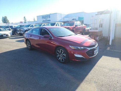 Used 2024 Chevrolet Malibu RS FWD image 2