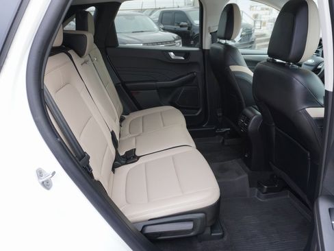 Certified 2022 Ford Escape Titanium image 21