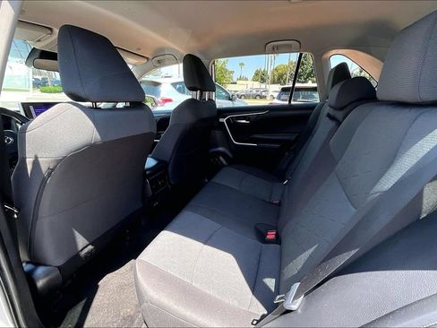 Used 2023 Toyota RAV4 XLE AWD/4WD image 16