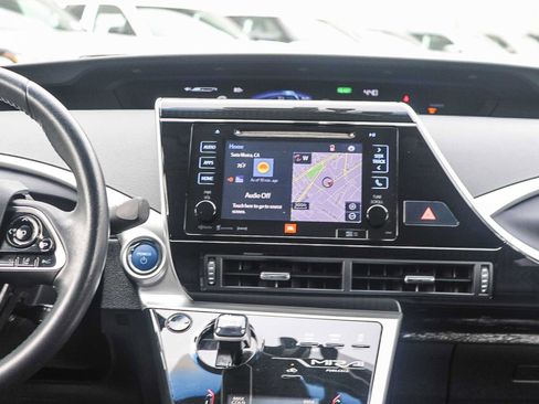 Used 2017 Toyota Mirai image 13