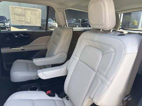 New 2026 Lincoln Aviator Reserve image 14