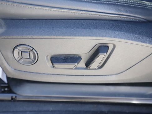 Used 2025 Audi Q3 2.0T Premium image 13