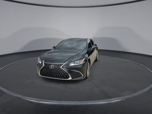Used 2025 Lexus ES 350 w/ Technology Package FWD image 4