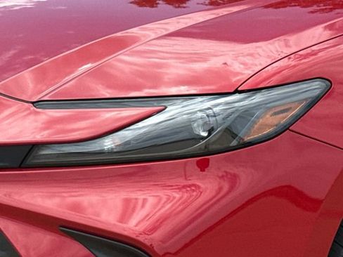 Used 2025 Toyota Camry SE FWD image 4
