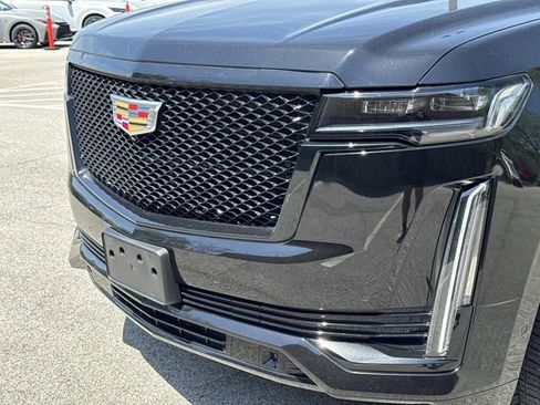 Used 2022 Cadillac Escalade Sport Platinum AWD/4WD image 10