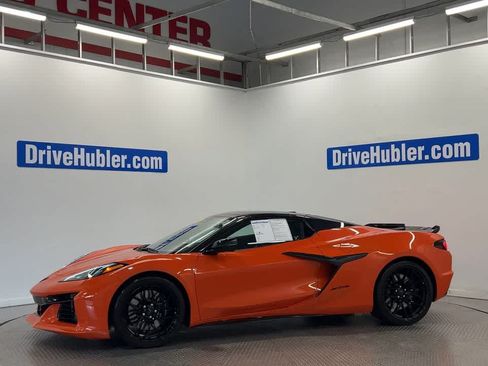 Used 2025 Chevrolet Corvette Z06 w/ Stealth Interior Trim Package RWD image 7