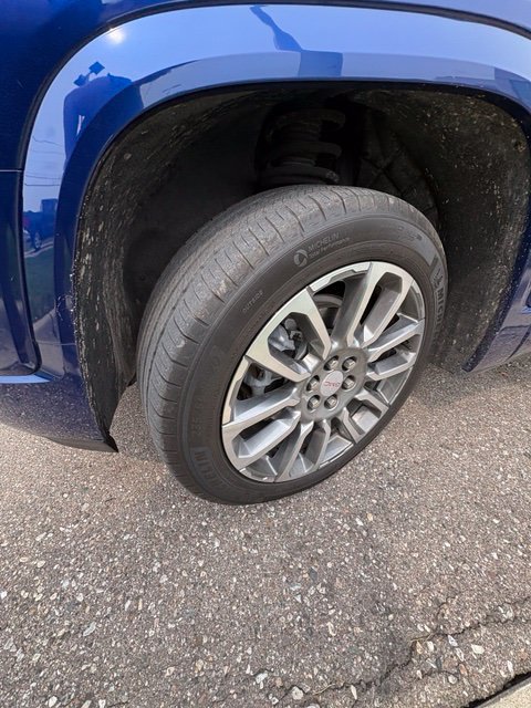 Used 2023 GMC Acadia Denali AWD/4WD image 6