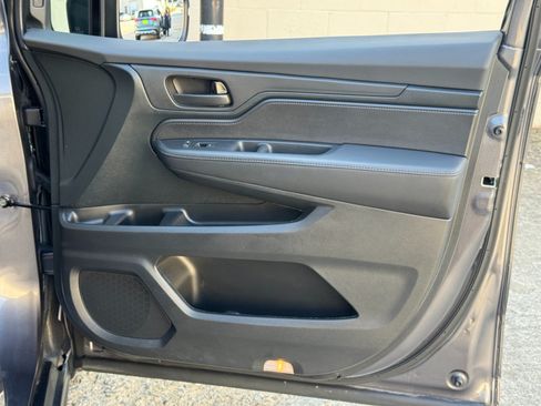 Used 2024 Honda Odyssey EX-L image 42