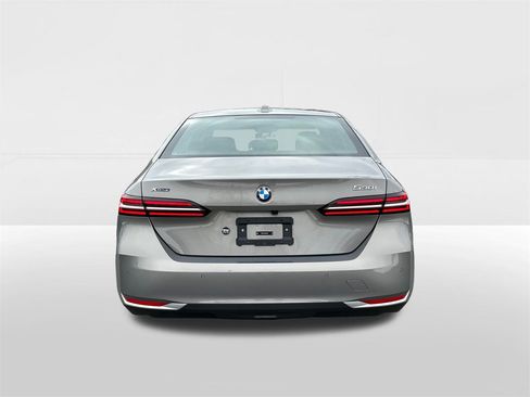 Used 2024 BMW 530i xDrive w/ Premium Package image 3