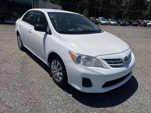 Used 2013 Toyota Corolla LE FWD image 19