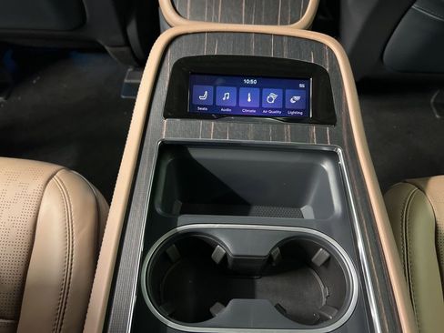 New 2026 Lincoln Navigator Black Label AWD/4WD image 40