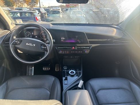 Used 2023 Kia Niro Wave image 9