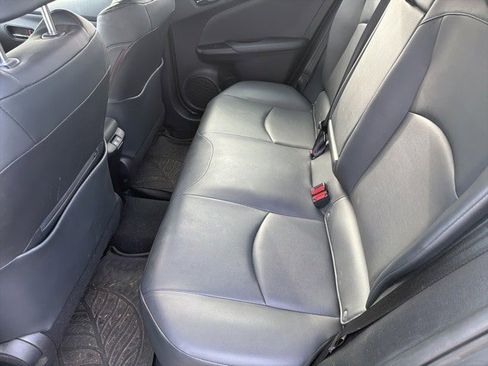 Used 2019 Toyota Prius XLE image 16