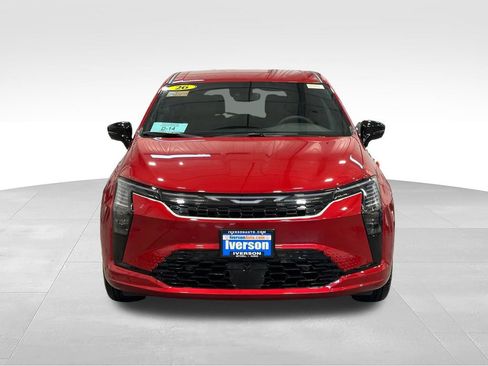 New 2027 Chrysler Pacifica Select AWD/4WD image 2
